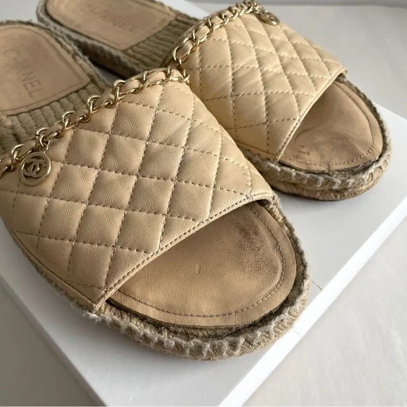 Chanel Interlocking CC Logo Quilted Espadrilles Slides Sandals Size 39 - Picture 3 of 9